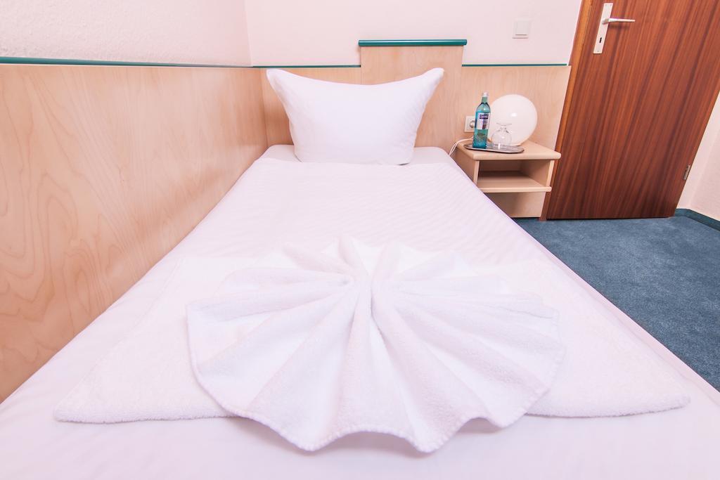 Hotel-Pension Odin Berlin Room photo